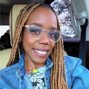 Meet your Posher, Brittney